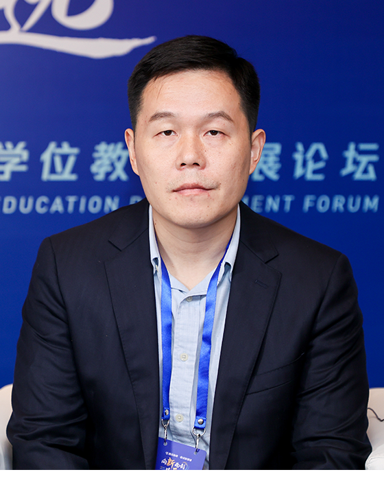 沈博文 